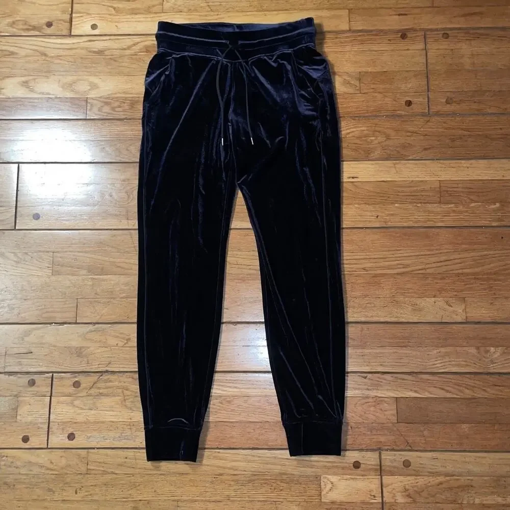 Lululemon Ready to Crush High-Rise Velour Jogger Pants